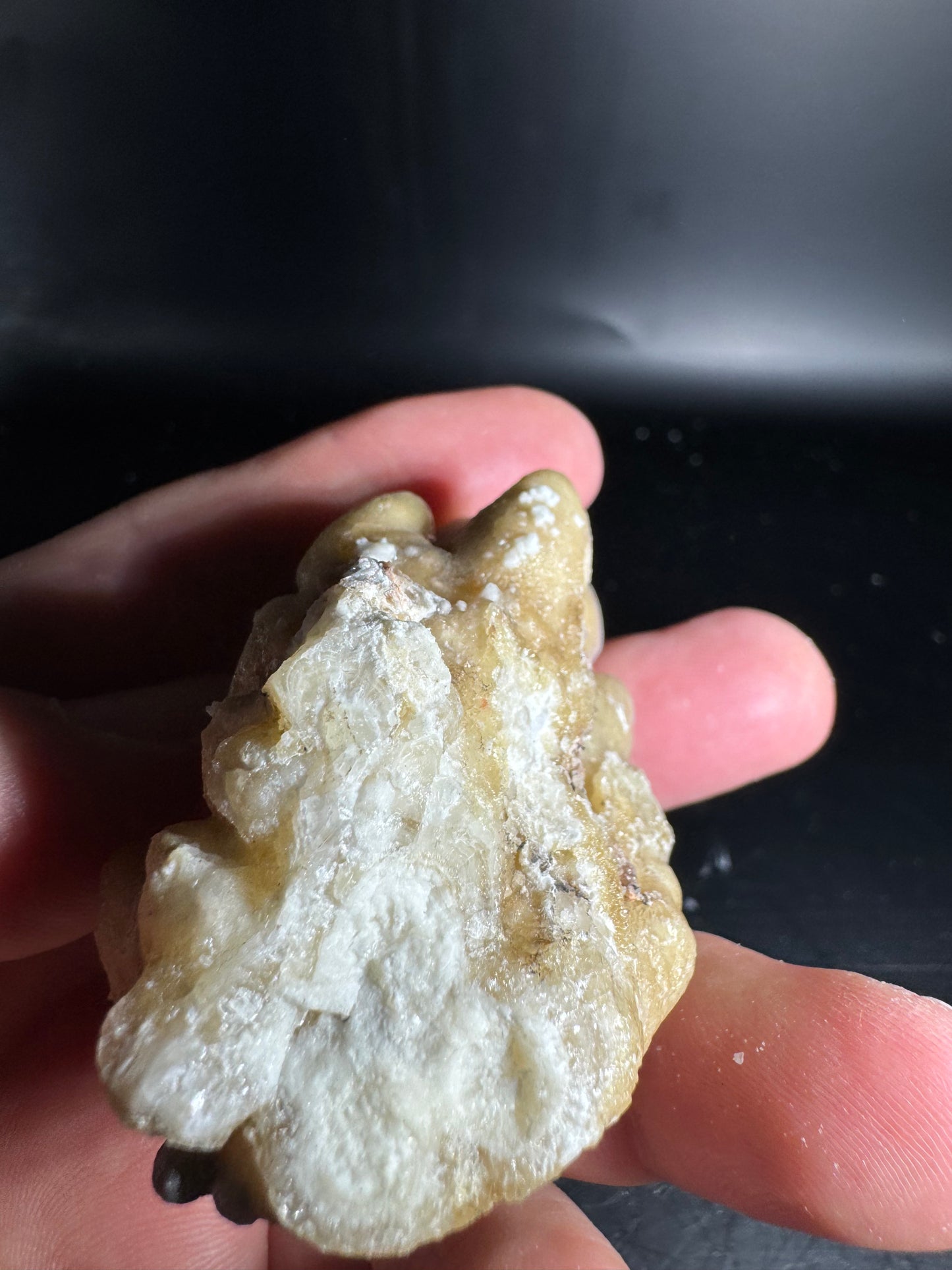 Botryoidal Honey Aragonite - Santa Eulalia, Chihuahua, Mexico 108 g