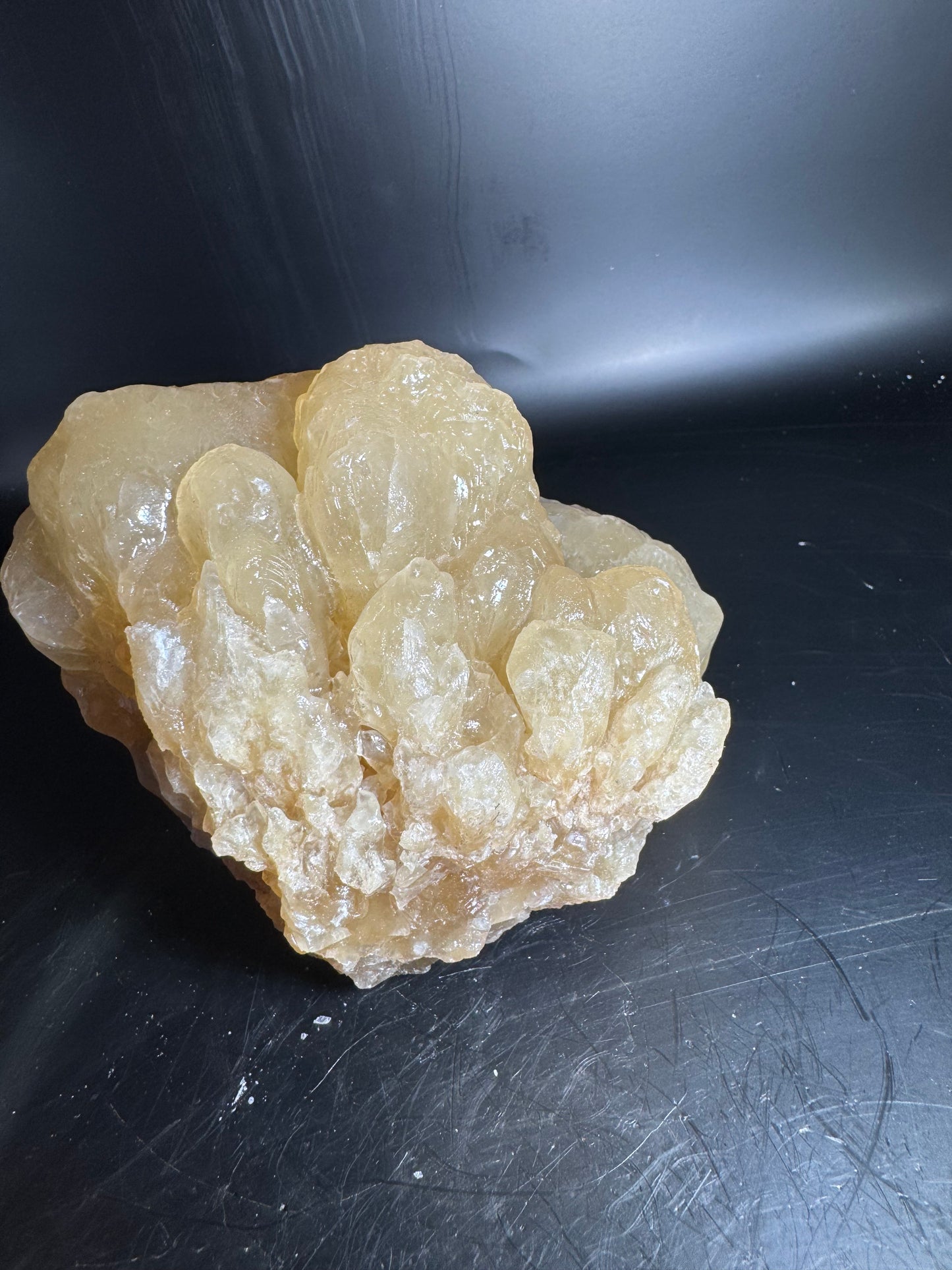 Honey Aragonite - Santa Eulalia, Chihuahua, Mexico 1357 g