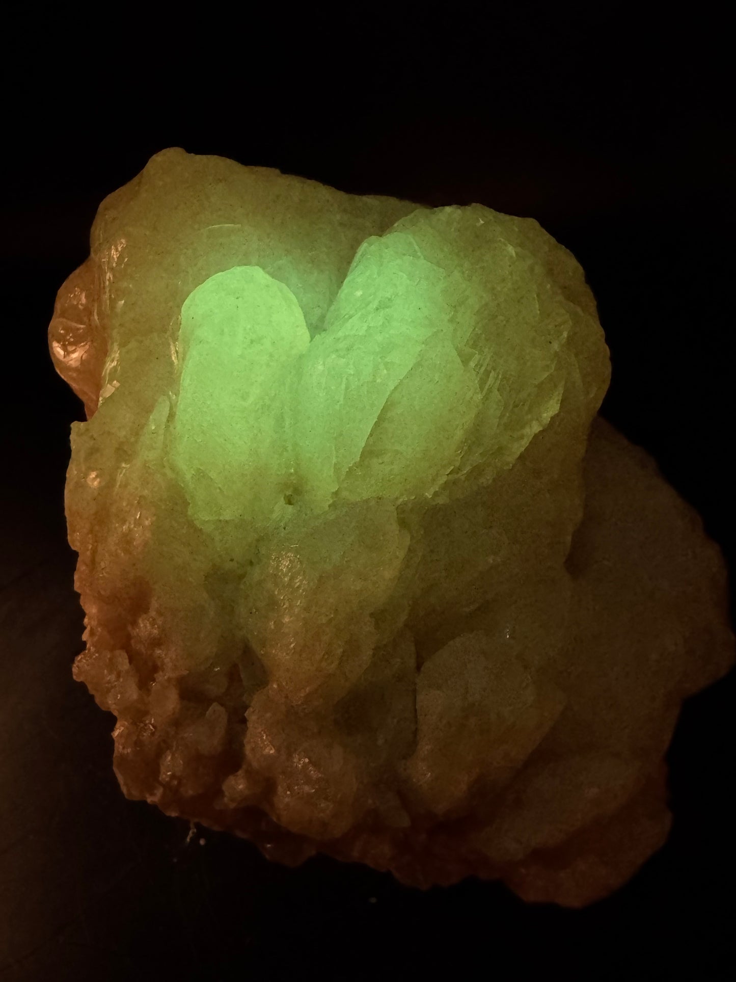 Honey Aragonite - Santa Eulalia, Chihuahua, Mexico 1357 g