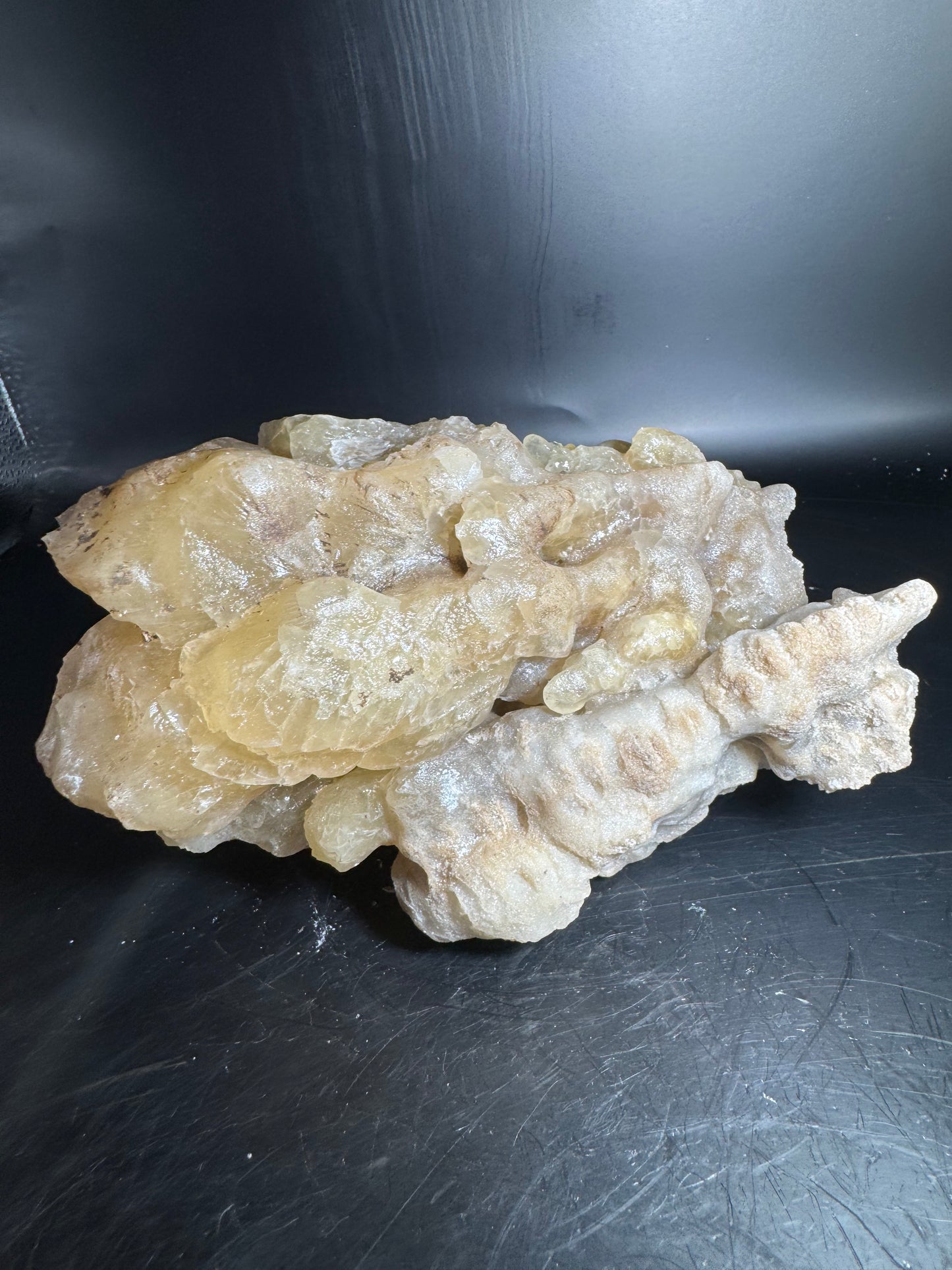 Honey Aragonite - Santa Eulalia, Chihuahua, Mexico 1515 g