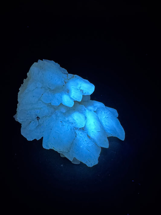 Honey Aragonite - Santa Eulalia, Chihuahua, Mexico 209 g