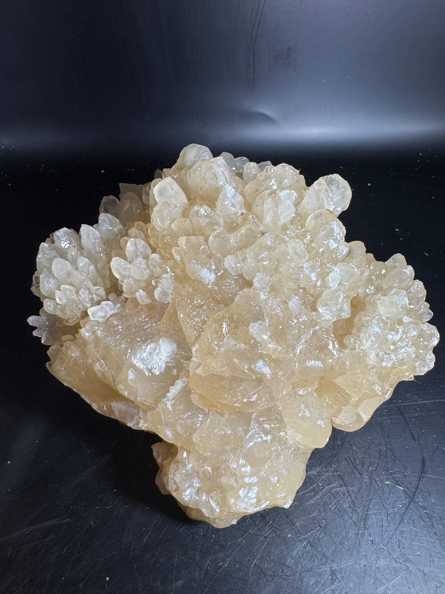 Honey Aragonite - Santa Eulalia, Chihuahua, Mexico 1127 g