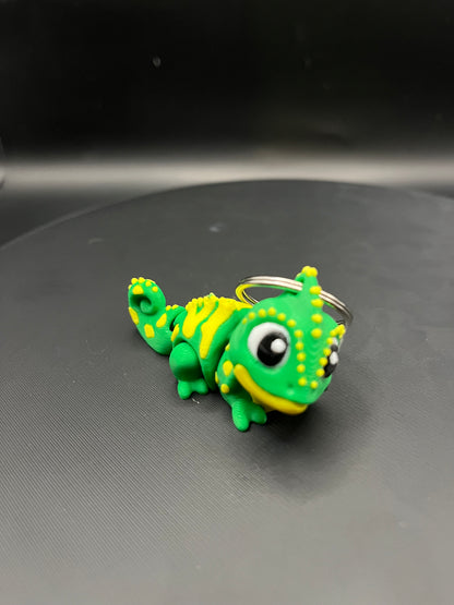 Flexi Chameleon Keychain 3D Printed Movable Head Articulated Reptile Charm Cute Animal Lover Gift Bag Accessory