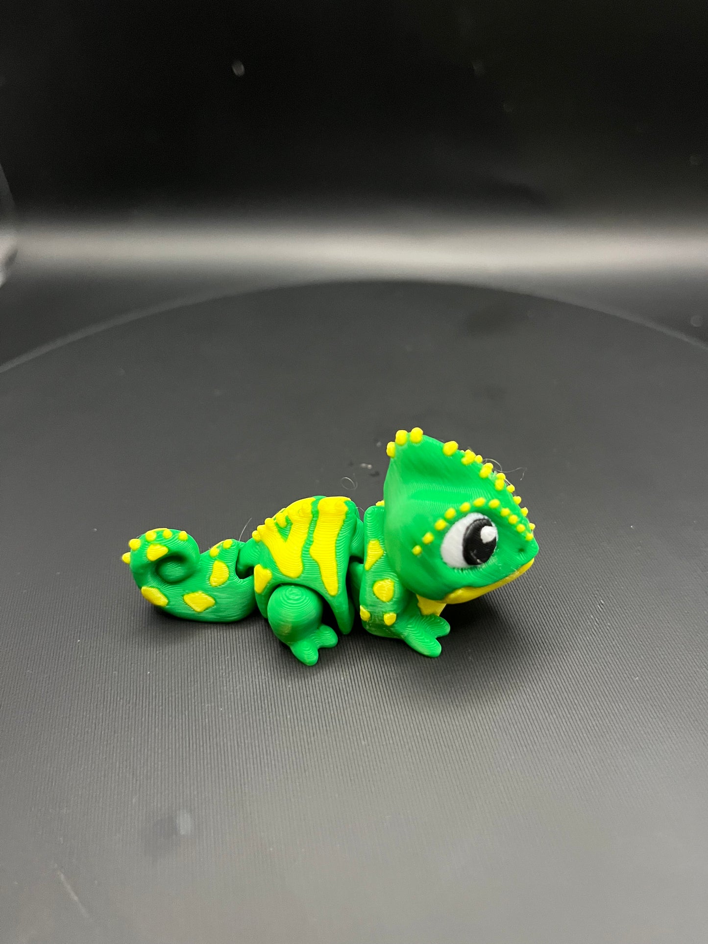 Flexi Chameleon 3D Printed Articulated Toy | Fidget Reptile Figurine | Mini Flexible Desk Toy Gift