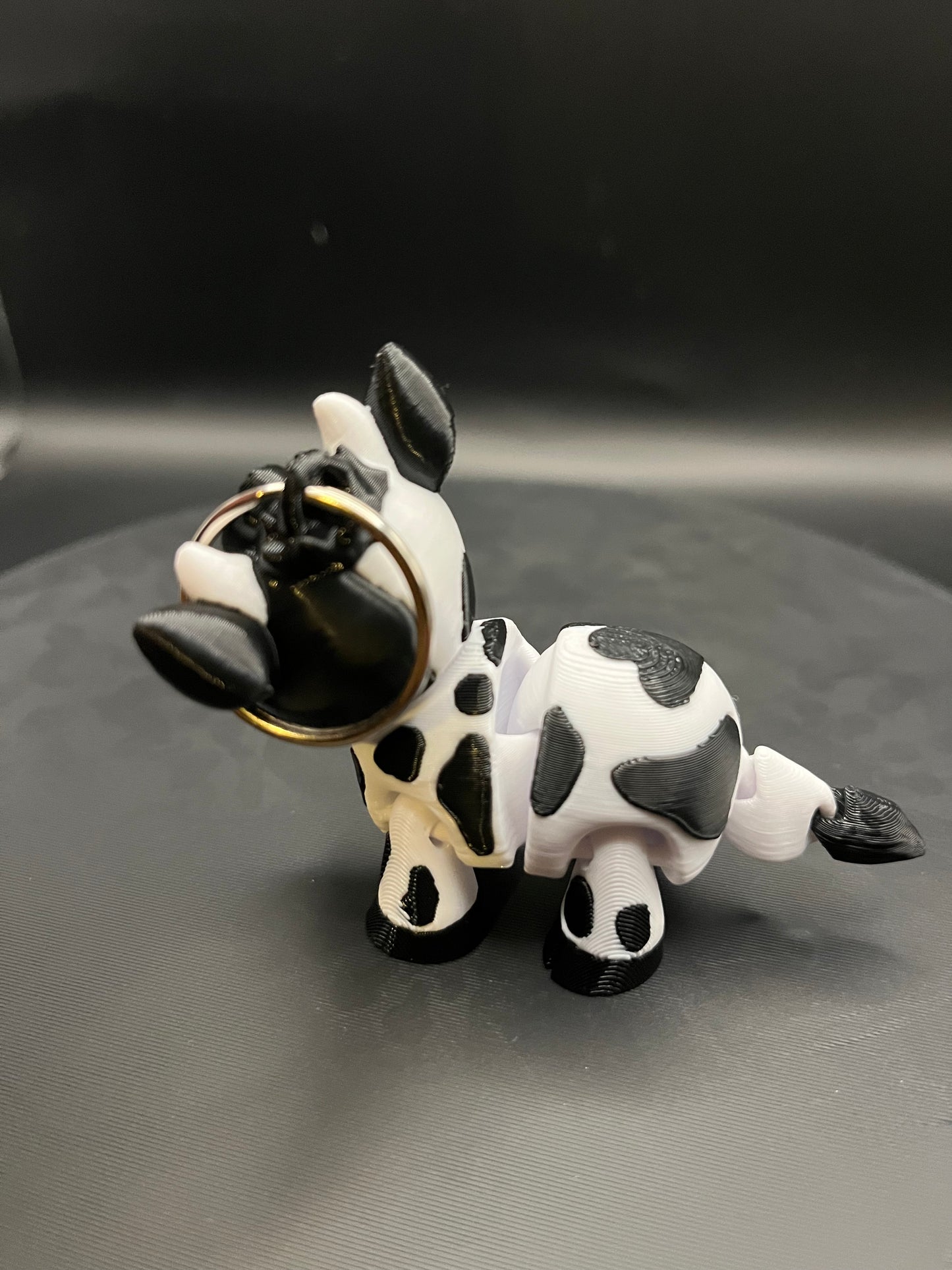 Flexi Cow Keychain - 3D Printed Articulated Moving Head, Cute Farm Animal Charm for Tote Bag, Bag Accessories