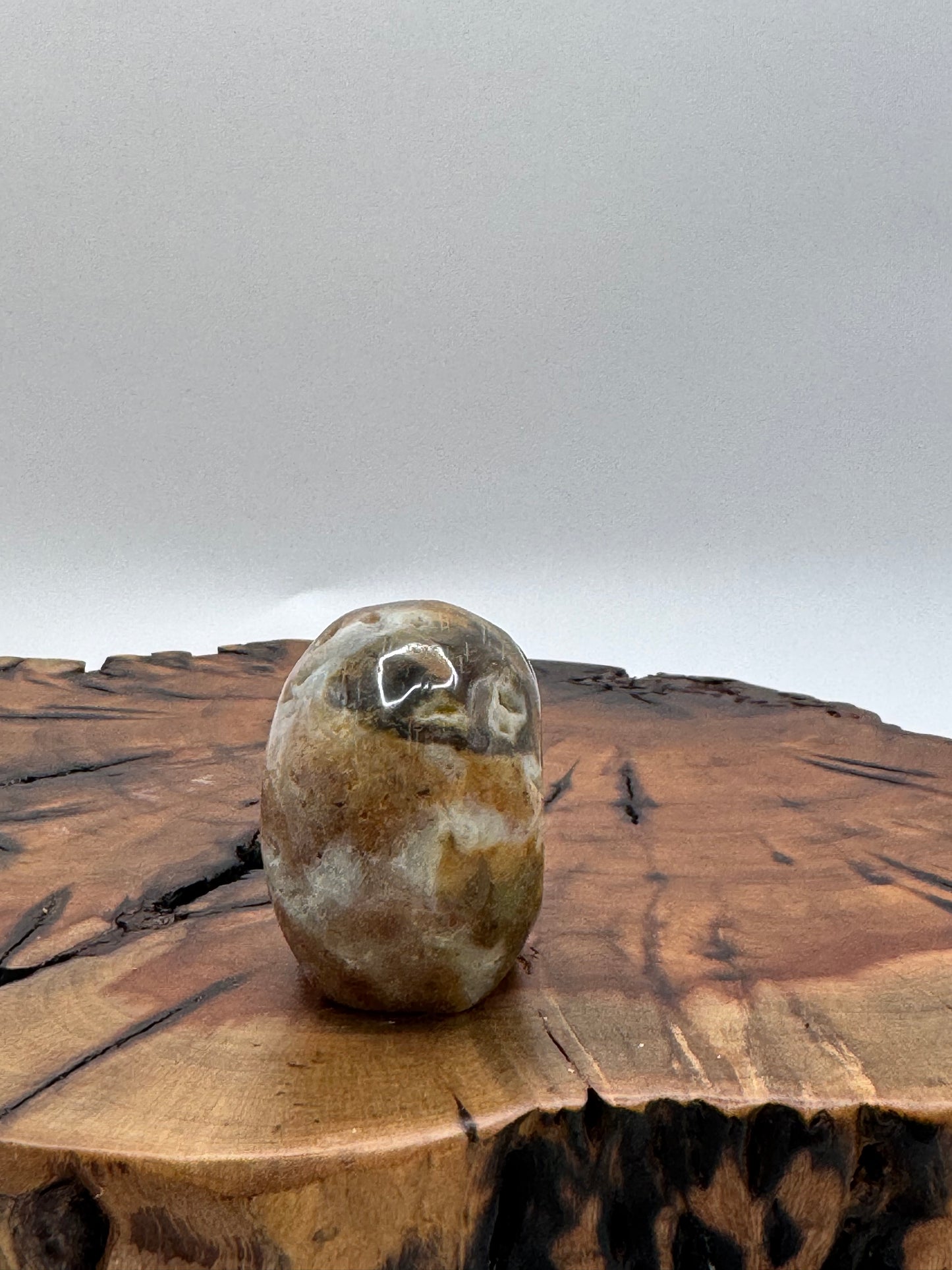 Hand Carved Agate Skull with Druzy 2"