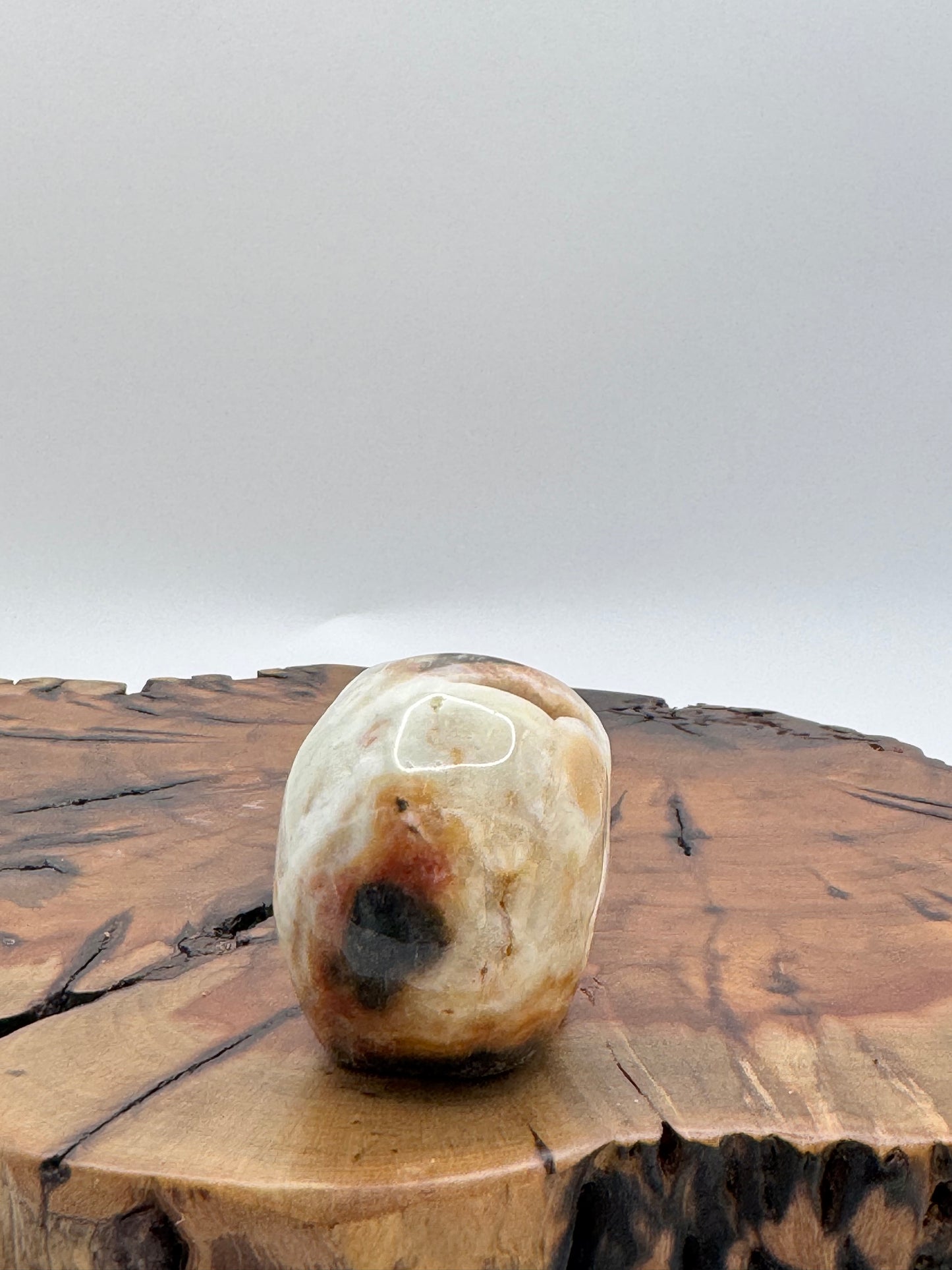 Hand Carved Agate Skull with Druzy 2"