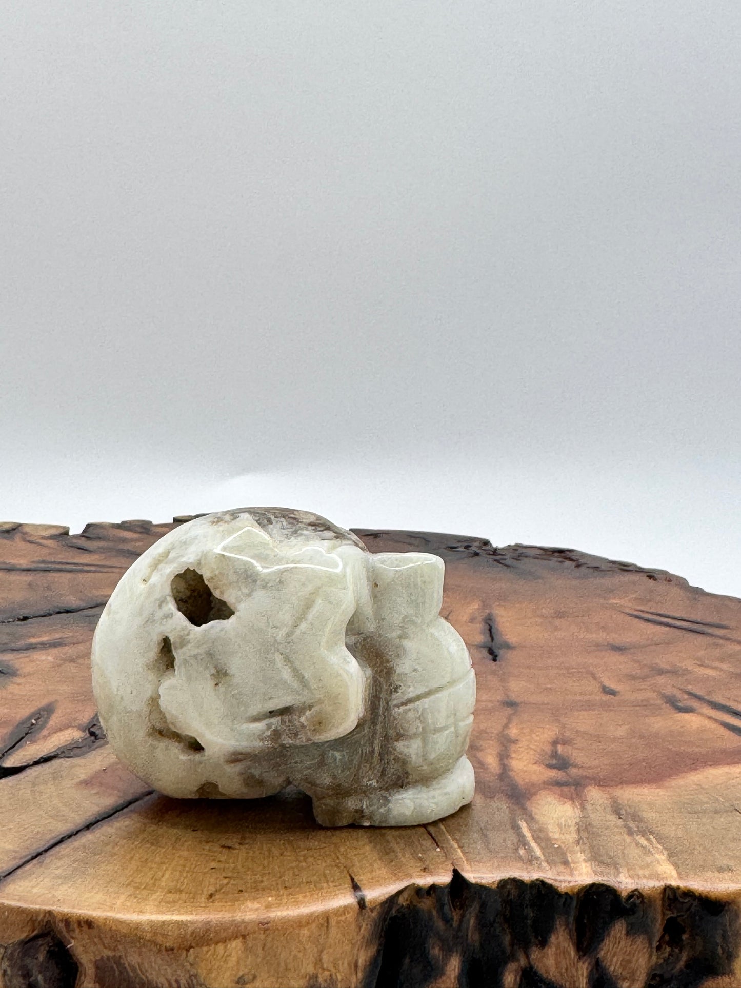 Hand Carved Agate Skull with Druzy 2"