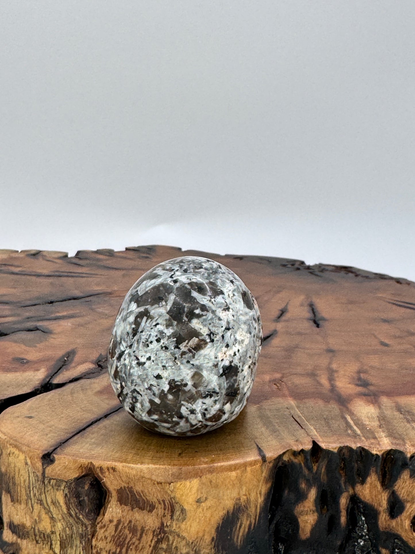 Yooperlite Hand Carved Skull 2" UV Reactive