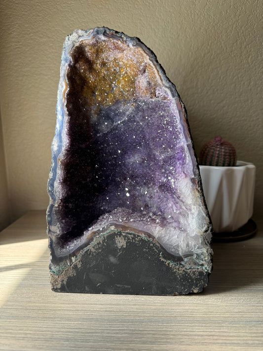 Golden top with Banded Agate Amethyst Cathedral
