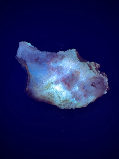 UV Reactive Cinnabar Druzy Quartz  from El Potosi Mine, Santa Eulalia, Chihuahua, Mex. 142 grams