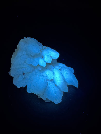 Honey Aragonite - Santa Eulalia, Chihuahua, Mexico 209 g