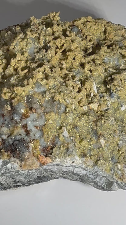 Siderite Quartz Calcite El Potosi mine, Santa Eulalia, Chihuahua, Mx 560 Gr UV Reactive